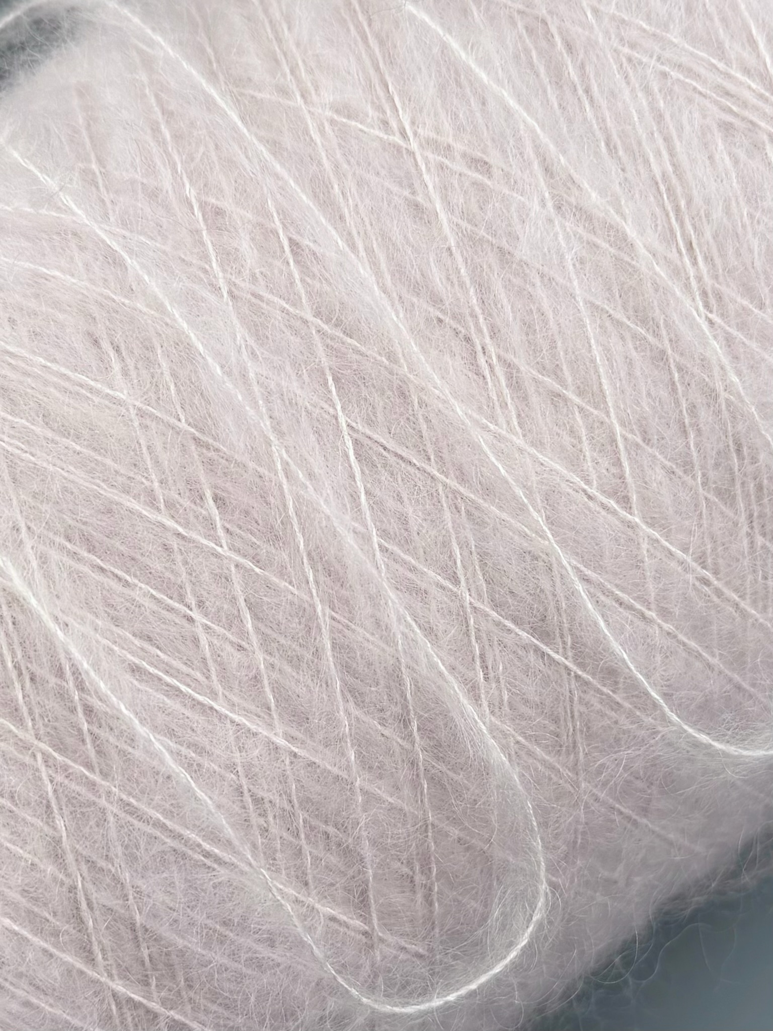 Sesia Eiffel – Fil Kid Mohair et Soie Mulberry 300m/100g Rose perlé 1355